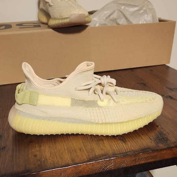 adidas Yeezy Boost 350 V2 - Classic Tan - Picture 5 of 5